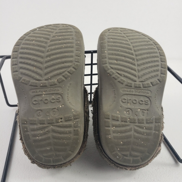 BOYS CROCS Fur Lined Size c 6 & 7 - Picture 11 of 12